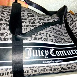 This duffel bag black and white